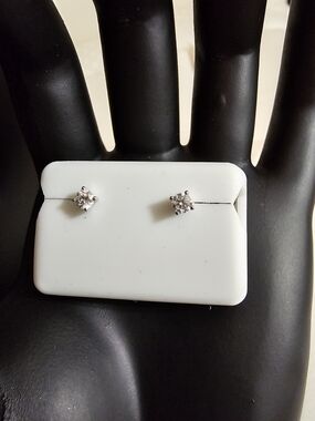 925 Sterling Silver Moissanite Stud Earrings